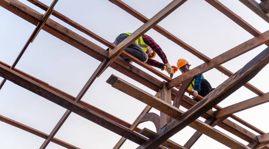 Professional gutter cleaning services in Lost Hills, CA